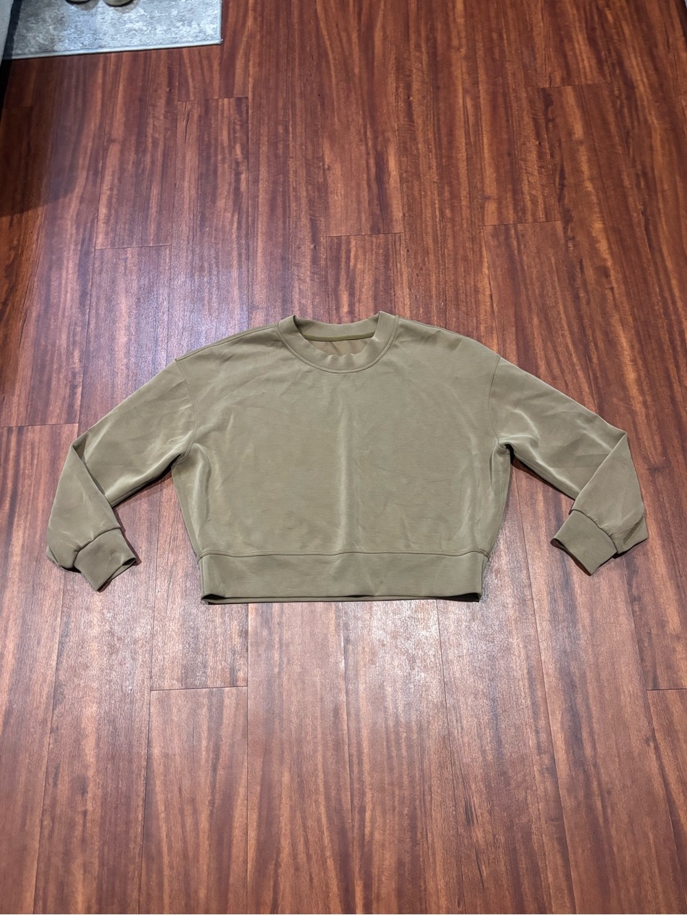 Lululemon Perfectly Oversized Softstreme Cropped Crewneck